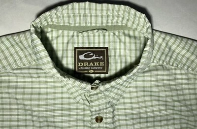 Men’s DRAKE (L)Green Plaid Button Down Collared Long Sleeve Fishing Shirt. - Image 1 of 4