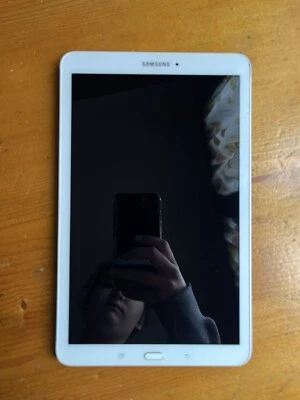 Tablet samsung SM-T560 Bianco - Immagine 1 di 4