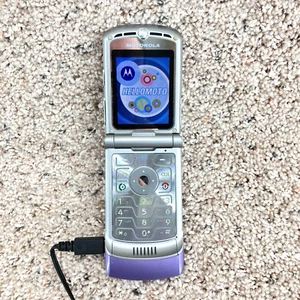 Motorola RAZR V3 Flip Phone Bluetooth MP4 Video GSM Mobile Phone V3a ALLTEL GUC - Picture 1 of 12