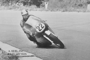 MV Agusta 500 funciona Giacomo Agostini 1965 Gran Premio de Bélgica Spa foto - Imagen 1 de 1