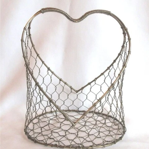 Farmhouse Heart Shaped Chicken Wire Basket New Cover