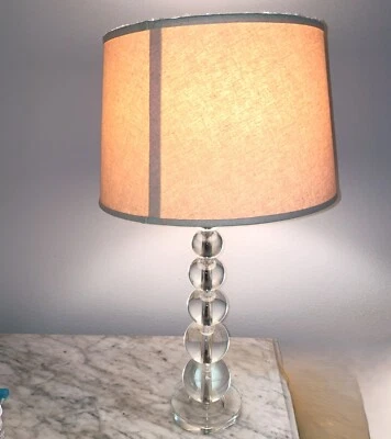 Прикроватная лампа с хрустальным шаром высотой 29 дюймов (2 ДОСТУПНЫ) - Изображение 1 из 3
