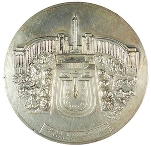 Francia 1937 EXPOSICIÓN INTERNACIONAL TRIAL GOLPEO metal blanco 73 mm sin firmar - Imagen 1 de 2