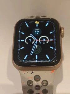 Apple Watch SE 44mm - Bild 1 von 5