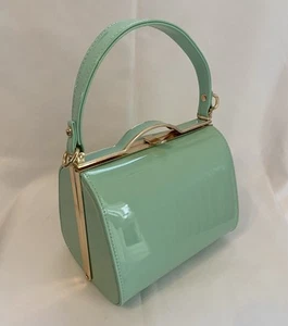 Classic Lilly Handbag 1940s - 1950s Vintage Inspired Mint Green Handbag BNWT - Picture 1 of 4