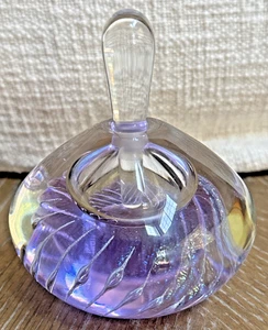 Vintage Maytum Studio Art Glass Iridescent Perfume Bottle w/Stopper Signed Dated - Imagen 1 de 7