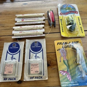 VINTAGE FISHING LURE GROUP LINE,LURES,HOOKS - Picture 1 of 8
