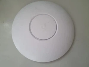 Ubiquiti UniFi U6 Long Range Access Point WiFi6 5Ghz - Picture 1 of 3