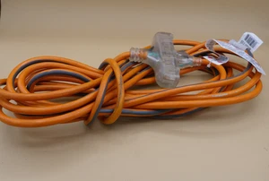 Ridgid 25 FT 14 Gauge 3 Outlet Contractor Grade Indoor/Outdoor Extension Cord - Picture 1 of 3