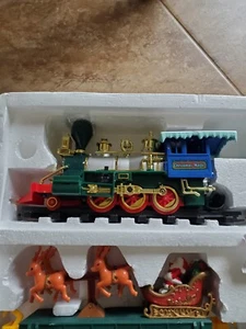 Train Set Toy State NORTH POLE Christmas Magical Musical Animated Train Set - Picture 1 of 7