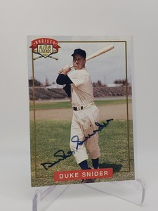 1994 ~Duke Snider~ Nabisco All Star Legends Signed Card (MLB Players Alumni COA)