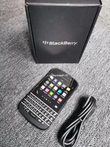 BlackBerry Q10 - Unlocked 3.1" 8MP 4G 16GB GPS Bluetooth Cellphone - Picture 1 of 22