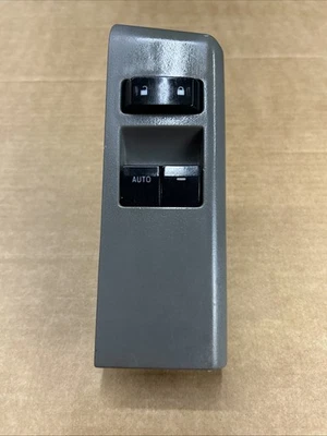 08-17 Ford E150 E250 E350 Econoline Van Interruptores de alimentación del lado del conductor con bisel Foto 1 de 4