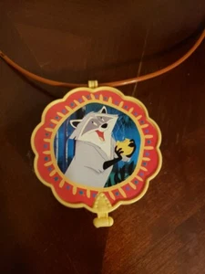 Disney's Pocahontas Plastica Clam Show Collana Meeks Vintage - Foto 1 di 5