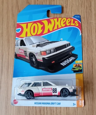 Tarjeta larga 1/64 Hot Wheels Nissan Máxima Drift Car HW Wagon 4/5 Foto 1 de 3