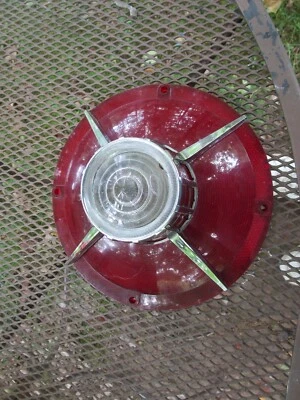 Ford Galaxie 500 1963 NOS lente de luz trasera original Foto 1 de 3