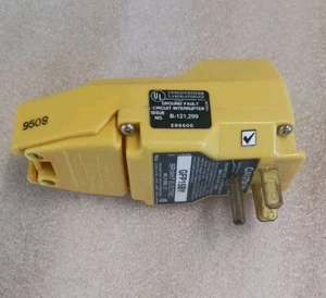 Bryant Ground Fault Interrupter 2 Pole, 3 Wire, 15A, 125V Nema 5-15 GFP15BY (Y) - Picture 1 of 5