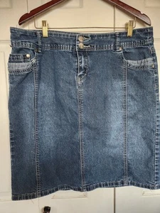 AVENUE Knee Length Stretch Blue Denim Skirt Medium Wash Women’s 14W Pockets - Picture 1 of 12