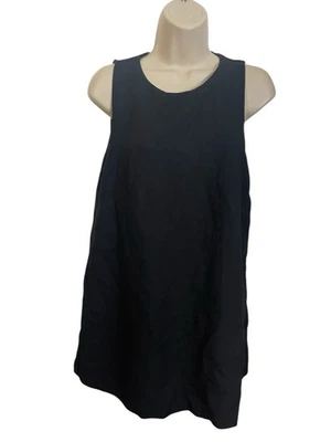 Mini vestido recto negro H&M para mujer talla pequeña ojo de cerradura trasero Foto 1 de 4