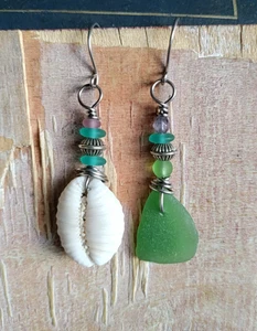Sea Glass Jewelry Earrings Aloha Mismatch Wabi-sabi Shell Green Teen Casual - Picture 1 of 6