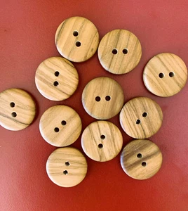Auswahl verschiedener Holz Knöpfe, 8 Varianten - Bild 1 von 16