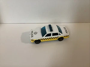 1991 CORGI White Jaguar XJ40 Police Car  - Picture 1 of 9