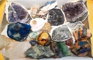 Tolles Flat 8,5 Kg mit gesuchten: Achat, Amethyst, Fluorit, Bergkristall - Bild 1 von 18