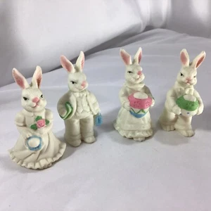 4 Biskusfamilie 3"" Hasen Kirche Picknick Eier Kitchy Osterfiguren Hase - Bild 1 von 8