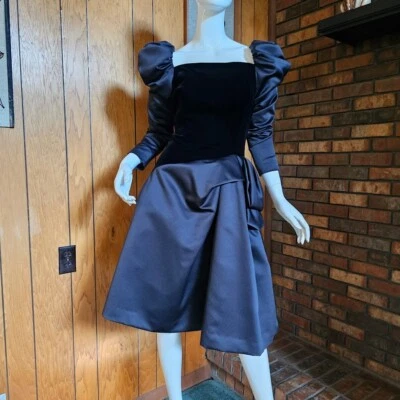 Vtg 80s Victor Costa Structural Avant Garde Bubble Skirt Velvet Cocktail Dress M - Image 1 of 4