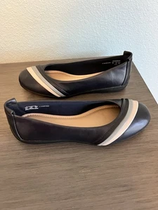 Zapatos planos de ballet para mujer Hotter azul marino con detalle de rayas talla 8 - Imagen 1 de 8