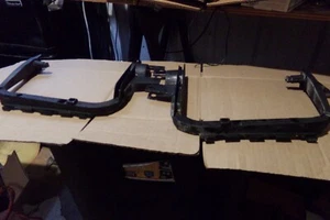 84-87 CORVETTE C4 Headlight Bracket Mount U Channel Right and Left - Foto 1 di 3