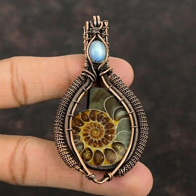 Colgante envuelto en alambre fósil de amonita hecho a mano cobre regalo 3,07" Foto 1 de 4