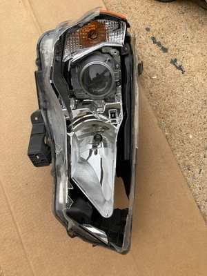 丰田 4Runner 一对 EOM 车头灯总成 2014 - 2020 年严重损坏 — 第 1/4 张图片