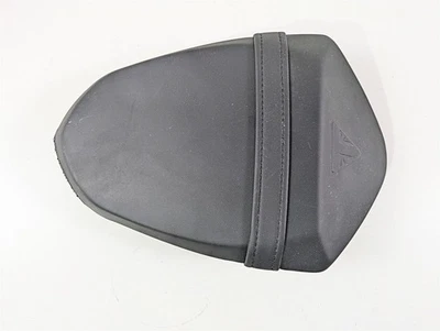 Sillín asiento pasajero trasero Triumph Street Triple 765 R 2024 - leer T2311510 Foto 1 de 4