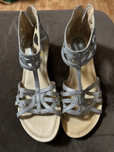 Women’s Pewter Gladiator Sandals Size 9.5 Man made Material - Picture 1 of 9