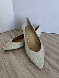 Betsey Johnson Jude Pearl Flats Wm Sz 6 Pointed Toe 1/4” Heel Shimmer Embellish - Picture 1 of 6