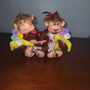 Annalee Boy Girl Be Mine Monkey Around 6” 2010 San Valentino Set di 2 Scimmie 75° - Foto 1 di 5