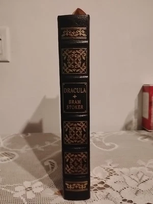 Easton Press Dracula by Bram Stoker 100 Greatest Series Edition Foto 1 de 4