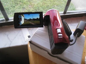 Sony HDR-PJ380 16 GB Full HD Handycam Camcorder & Battery +Charger TESTED WORKS - Picture 1 of 9