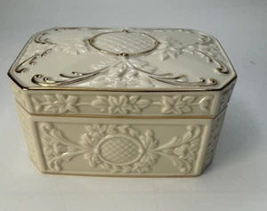 Lenox Trinket lined box rectangle ivory and gold - Picture 1 of 14