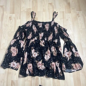 Torrid Plus Size 3X Floral Challis Smocked Cold Shoulder Top Black Womens - Picture 1 of 5