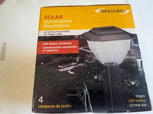 MALIBU SONNENBETRIEBENE SOLAR AKZENTBELEUCHTUNG, 4 SOLARLEUCHTEN - NEU IM KARTON - Bild 1 von 6