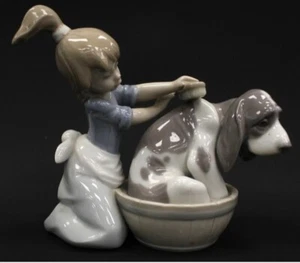 Vtg 1987 LLADRO Spanish Porcelain "BASHFUL BATHER" Collectable FIGURINE 5455 - Picture 1 of 4