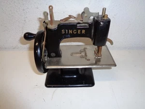 Vintage Singer Model 20 Sewhandy Kinderspielzeug Mini Nähmaschine - Bild 1 von 6