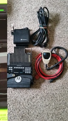 MOTOROLA XTL 5000 VHF 100 WATT W7 HEAD UPDATED - Image 1 of 4