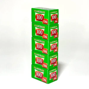 5 Rollen Fujifilm Fujicolor ISO 100 35mm (36exp) abgelaufen 2027.11 aus JAPAN - Bild 1 von 1