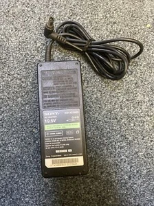 CARGADOR DE RED ORIGINAL PARA PORTÁTIL SONY VAIO 19.5V 3.9A VGP-AC19V28 - Imagen 1 de 2