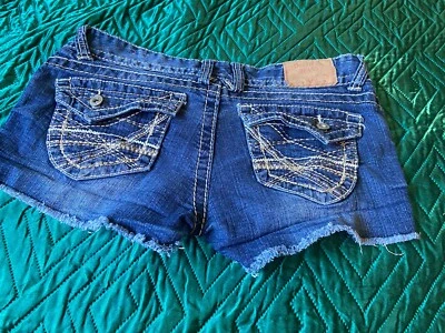 Amethyst Juniors Blue Denim Shorts Size 7 - Image 1 of 4