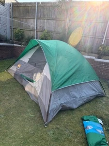 Coleman 4 man tent with waterproof cover - Picture 1 of 8