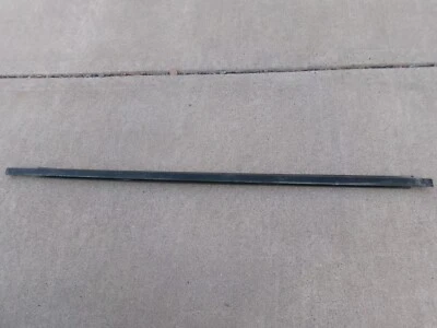 Barrido de vidrio para puerta derecha OEM 55135114 para Jeep Grand Cherokee ZJ 1993-1998 Foto 1 de 4